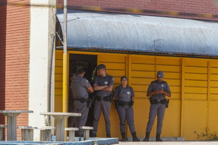 Segurança - geral - escolas - São Paulo (SP) 23/10/2023 - Ataque a tiros na Escola Estadual Sapopemba na zona leste da cidade, deixa um morto e dois feridos.