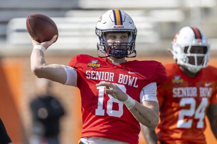 Packers assina o novato qb canadense Taylor Elgersma
