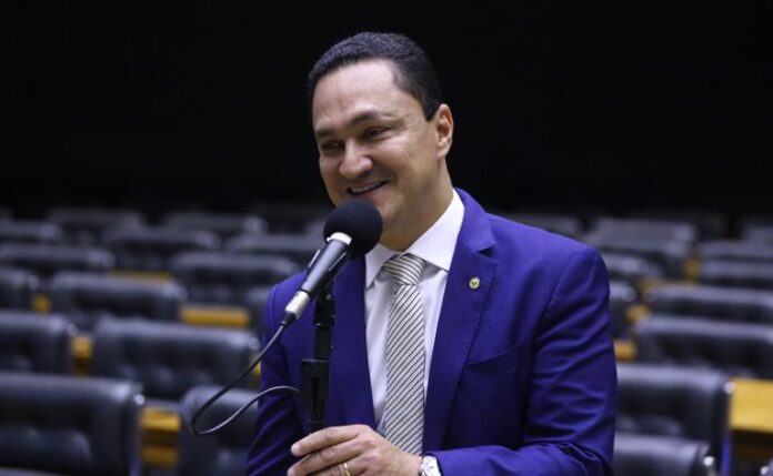 Deputado André Ferreira assume presidência da Comissão de Documentos Sigilosos Discussão e votação de propostas. Dep. André Ferreira(PL - PE)
