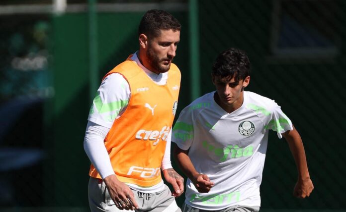 Palmeiras treina com novidade no início da preparação para pegar o Flamengo
