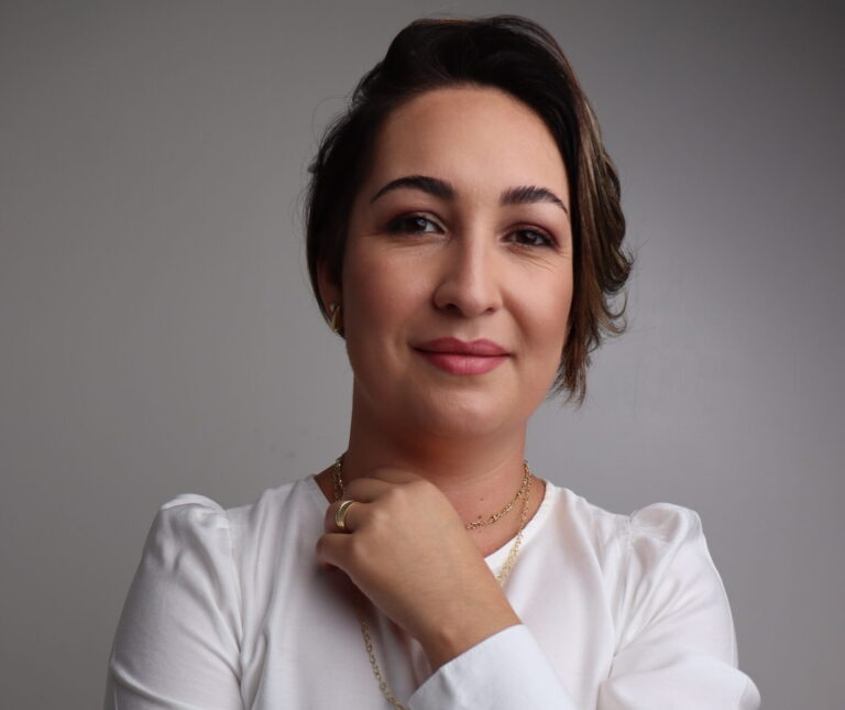 Angélica Lemes: a trajetória inspiradora de quem transformou paixão em um negócio de sucesso na estética.