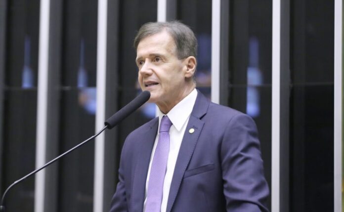 Comissão aprova isenção de IR para gratificações e auxílios recebidos Discussão e Votação de Propostas Legislativas. Dep. Aluisio Mendes (REPUBLICANOS - MA)