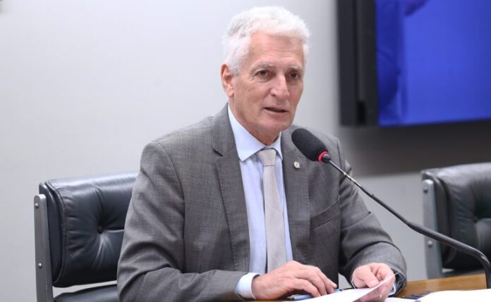Deputado Rogério Correia (PT-MG) na Comissão de Finanças e Tributação da Câmara dos Deputados