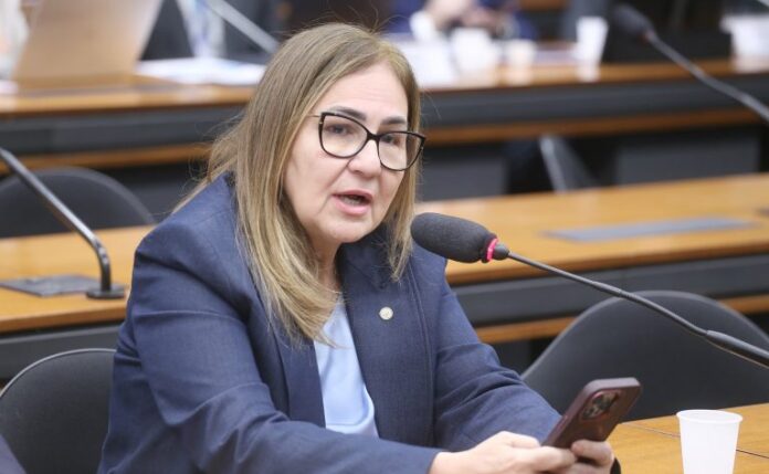 Audiência Pública - Acesso, Permanência, Conclusão e Qualidade na Graduação. Dep. Professora Goreth (PDT - AP)