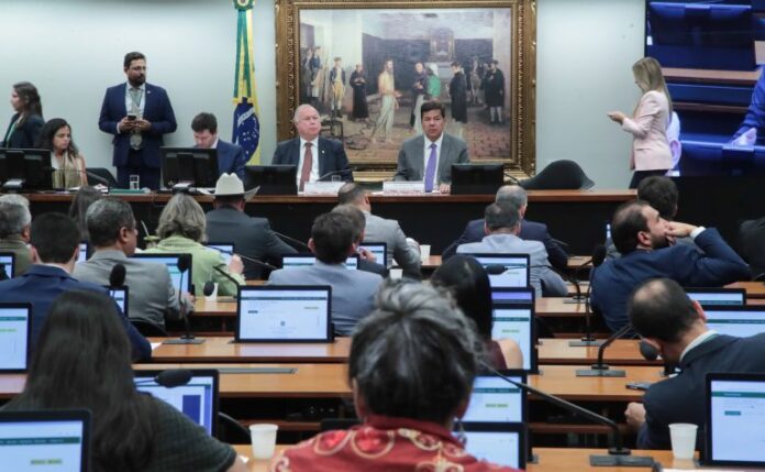 Discussão e votação de propostas legislativas. Dep. Paulo Azi (UNIÃO-BA)