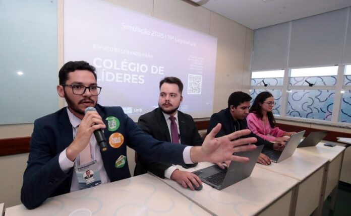 Colégio de líderes.Presidente da Câmara dos Deputados. Enzo Luiz (PDT-SE)