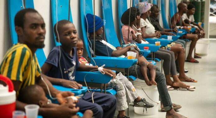 População deslocada é a mais afetada com aumento de cólera no Haiti