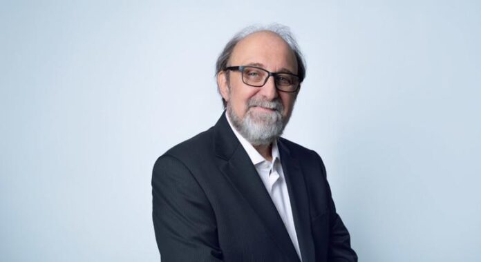 Estamos criando milhões de zumbis digitais, diz cientista brasileiro sobre internet