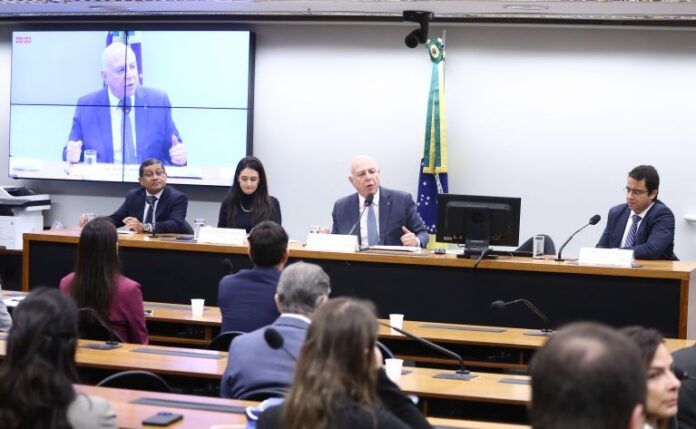 Audiência Pública - Discutir mecanismos de fortalecimento das Agências Reguladoras. Diretor Geral - Agência Nacional de Mineração, Mauro Henrique Sousa; Diretora-Presidente - Agência Nacional de Águas e Saneamento Básico - ANA, Veronica Sánchez da Cruz Rios; Dep. Arnaldo Jardim (CIDADANIA - SP) e Diretor-Geral - Agência Nacional do Petróleo, Gás Natural e Biocombustíveis - ANP, Bruno Conde Caselli