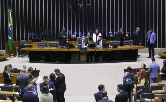 Câmara aprova criação de programa para agilizar os benefícios do INSS - Notícias