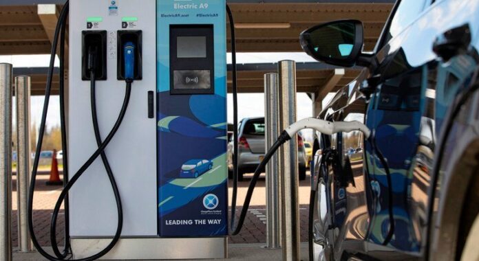 Veículos elétricos podem dobrar empregos no Brasil até 2050, revela estudo