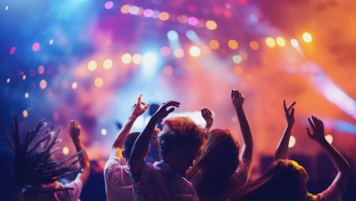 Eventos inteligentes: como a tecnologia está transformando a experiência do Eventos inteligentes: como a tecnologia está transformando a experiência do público