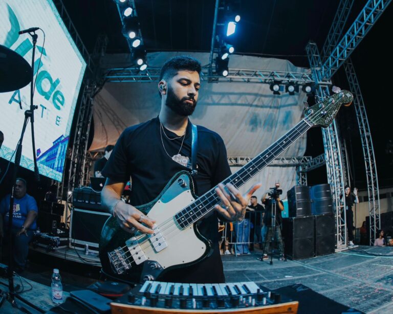 Cultura, fé e mercado: o impacto da música gospel na sociedade brasileira