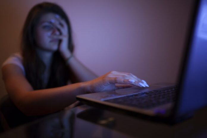 Comissão debate crimes digitais contra mulheres com uso de inteligência Comissão debate crimes digitais contra mulheres com uso de inteligência artificial - Notícias