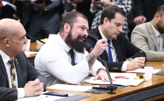 Comissão aprova integração de sistemas de câmeras de condomínios na Audiência Pública – Deliberação de requerimentos. Dep. Delegado Paulo Bilynskyj (PL-SP)