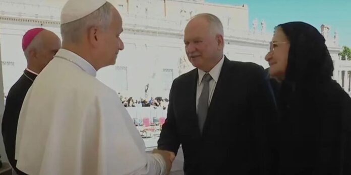 Antes de assumir presidência do STF, Fachin visita papa Leão Antes de assumir presidência do STF, Fachin visita papa Leão XIV