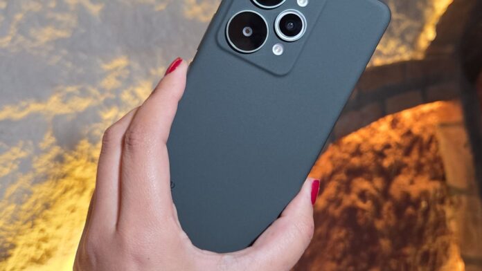 Realme 15 Series chega ao Brasil a partir de R$ 3,7 mil; veja detalhes