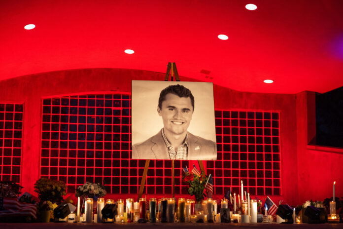 EUA revogam vistos de brasileiro e de outros cinco por comentários sobre morte de Charlie Kirk