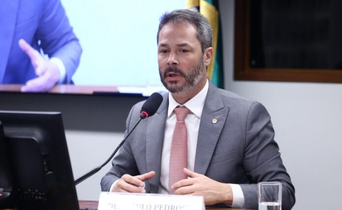 Comissão aprova projeto que prevê logística reversa no descarte de A problemática estética e operacional dos cabos de energia, telefonia, tv e internet. Dep. Saulo Pedroso (PSD - SP)