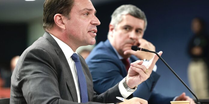 Moraes determina prisão de Ramagem após deputado ser visto em Moraes determina prisão de Ramagem após deputado ser visto em Miami