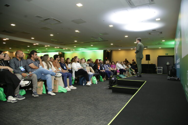 Imersão Impacto 2025: Primeiro Dia Lotado Reúne Especialistas, Debate com Fornecedores e Estratégias para Escalar o Setor de Produtos Naturais