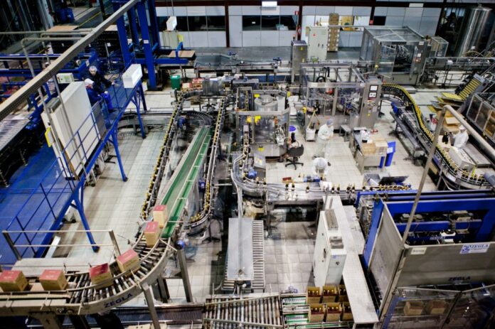 Confiança da indústria gaúcha aumenta em novembro, mas cenário ainda é negativo