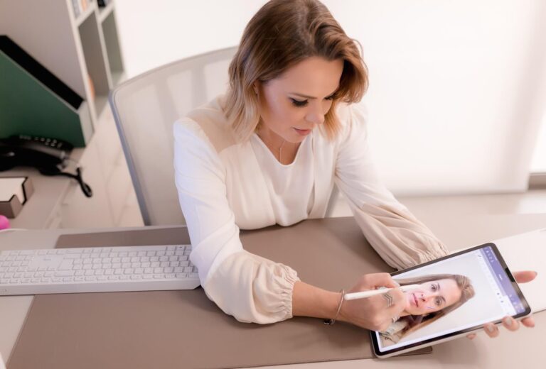 Saúde estética e autoestima por que o cuidado humanizado precisa entrar na agenda do bem-estar social no Brasil