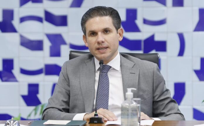 Motta: Câmara não aceita perda de prerrogativas da Polícia Federal Reunião de Líderes. Presidente da Câmara dos Deputados, Hugo Motta (REPUBLICANOS - PB)