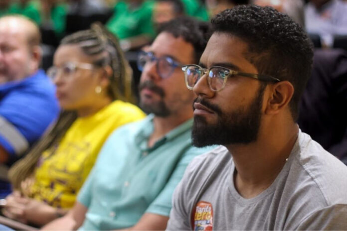 PSOL aposta em comunicador comunista para emplacar primeiro deputado no Nordeste