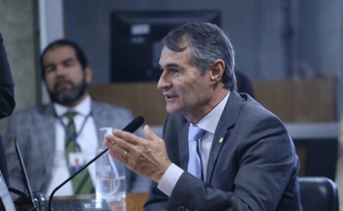 Dispõe sobre a isenção da cobrança da taxa de verificação Inicial e subsequente de taxímetro. Dep. Romero Rodrigues (PODE-PB)