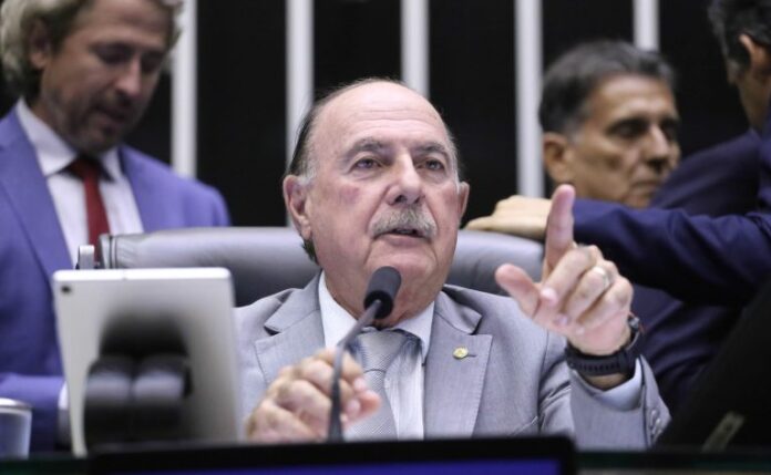 Discussão e votação de propostas legislativas. Dep. Dr. Zacharias Calil (UNIÃO-GO)