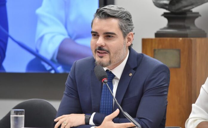 Comissão aprova mudança que estende crédito rural a insumos da Audiência Pública - Desestatização do Rio Madeira em Rondônia. Dep. Thiago Flores (REPUBLICANOS - RO)