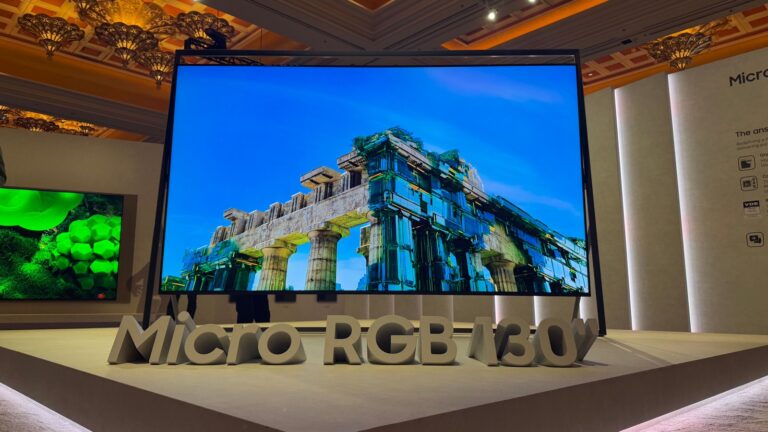 Samsung revela a primeira TV Micro RGB de 130 polegadas