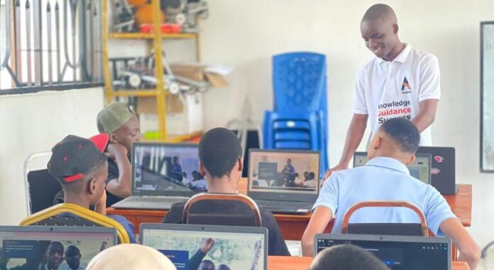 Unesco alerta que a inteligência artificial nunca poderá substituir os professores