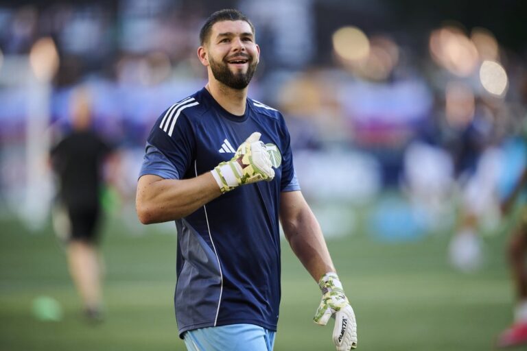 Orlando City contrata agente livre GK Maxime Crepeau
