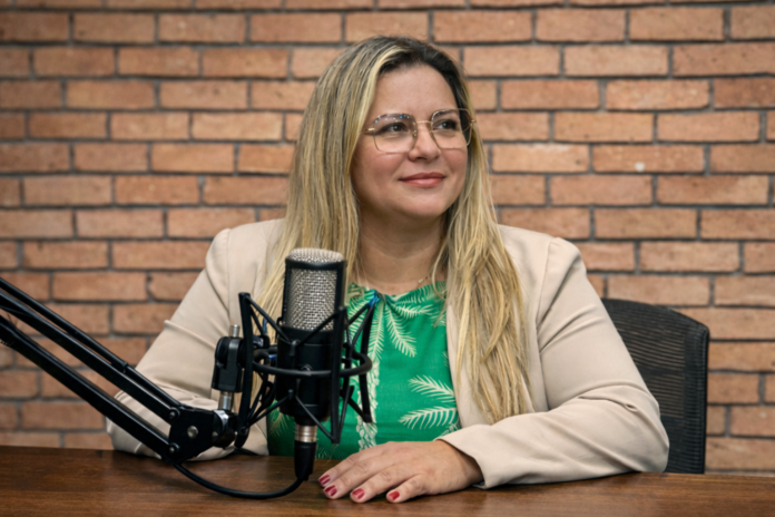 Janicreis Gomes de Souza Janicreis Gomes de Souza em evento institucional do setor educacional brasileiro