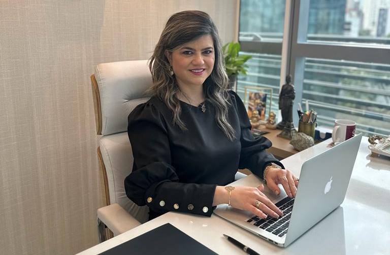 Ana Cristina Martins é a Nova Colunista Especializada em acelerar o fechamento de negócios imobiliários seguros.