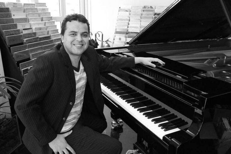 Projeto Liderado por Pianista Catarinense Leva Música Clássica às Escolas Públicas