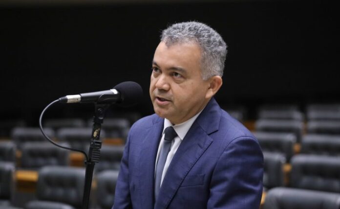 Votação de propostas legislativas. Dep. Cleber Verde (MDB-MA)