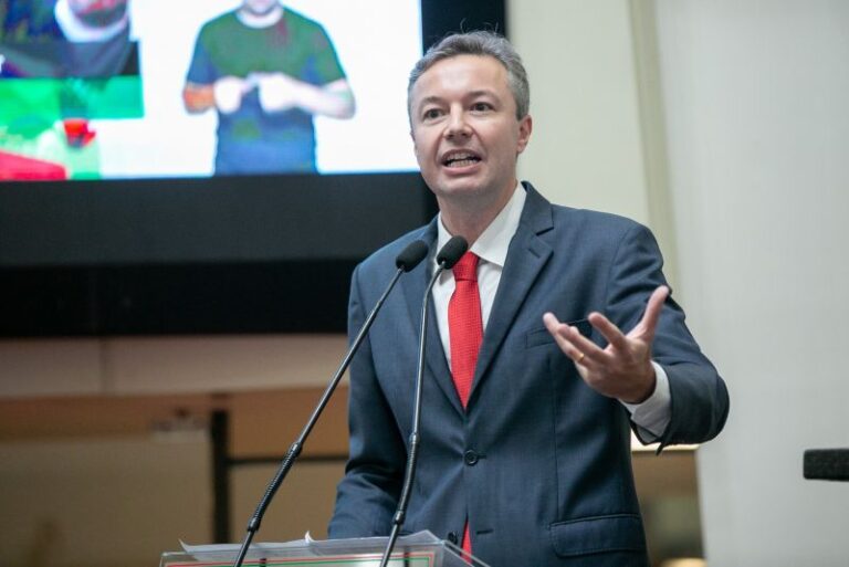 Projeto inédito “Desconto do Bom Motorista”, de autoria do Deputado Napoleão Bernardes, é aprovado em Santa Catarina