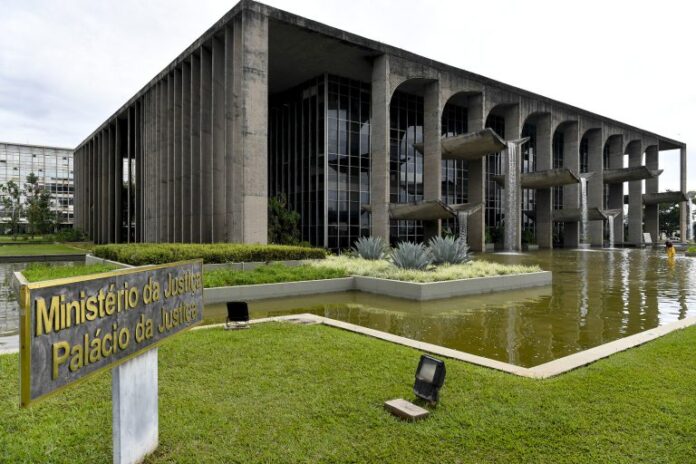 Brasília - monumentos e prédios públicos - Palácio da Justiça Ministério da Justiça esplanada dos ministérios