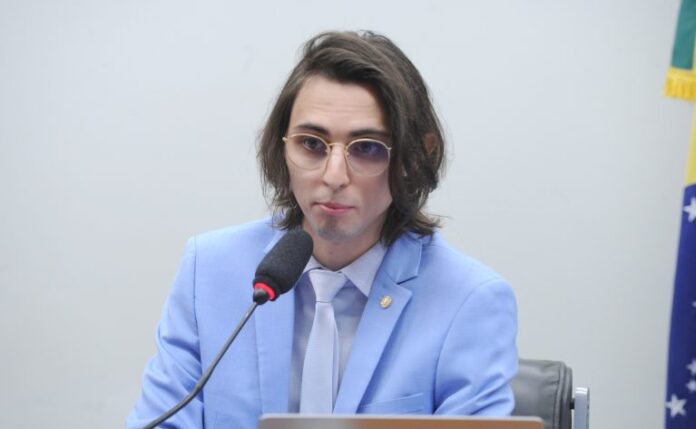 Projeto prevê consultas online de psiquiatria pelo SUS para universitários Audiência Pública - Plano de combate às queimadas, à fumaça tóxica e à estiagem nos rios Amazonas. Dep. Amom Mandel (CIDADANIA-AM)