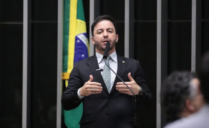 Discussão e Votação de Propostas Legislativas. Dep. Célio Studart (PSD - CE)