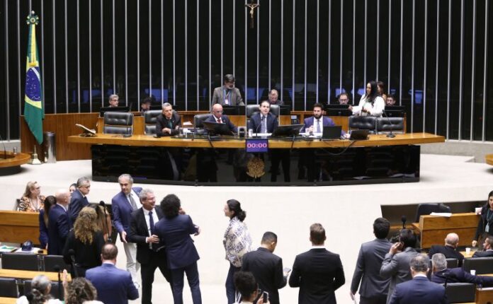 Discussão e votação de propostas legislativas. Presidente da Câmara dos Deputados, Hugo Motta (REPUBLICANOS - PB)