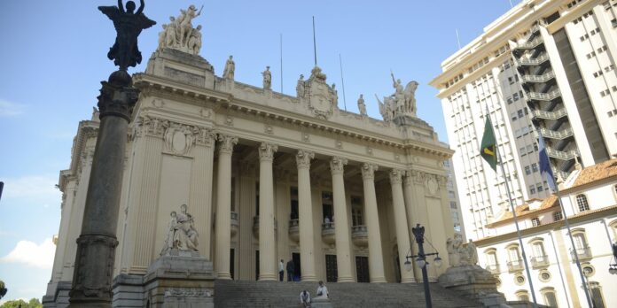 TJ do Rio anula eleição de Douglas Ruas como presidente da Alerj