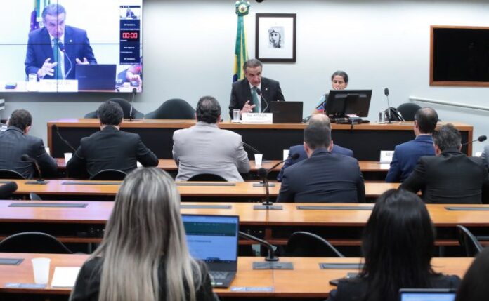Deputado cobra solução para pagamentos indevidos em pedágio eletrônico Audiência Pública - Implantação do Free-Flow (sistema de livre passagem de pedágio). Dep. Hugo Leal (PSD-RJ)