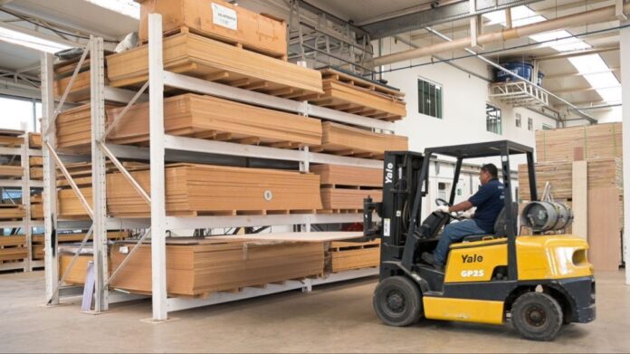 Conflito no Oriente Médio faz preço médio de matérias-primas disparar