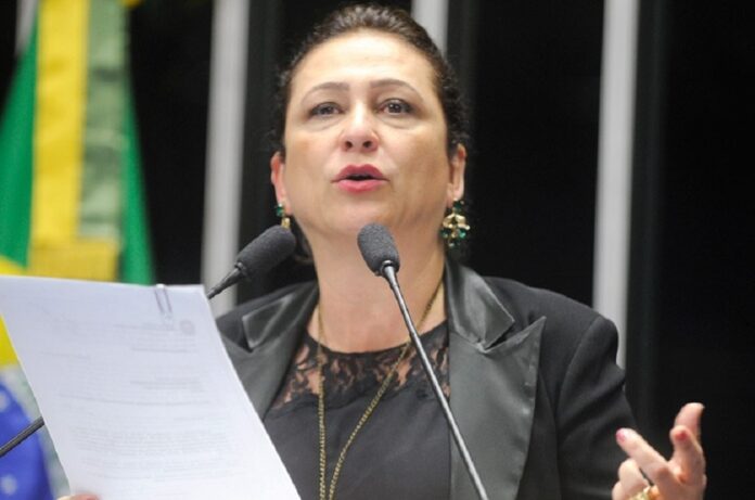 Ex-senadora Kátia Abreu anuncia filiação ao PT de Lula