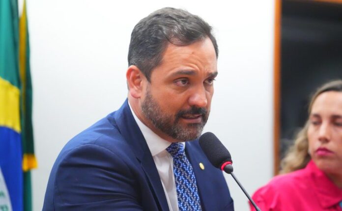 Comissão aprova regras para uso de aplicativos em transporte fretado Audiência pública - Ações realizadas com os recursos destinados à recuperação de Brumadinho. Dep. Diego Andrade (PSD-MG)