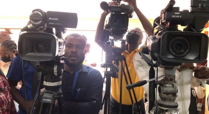 Dia Mundial da Liberdade de Imprensa traz alerta sobre censura, vigilância e mortes